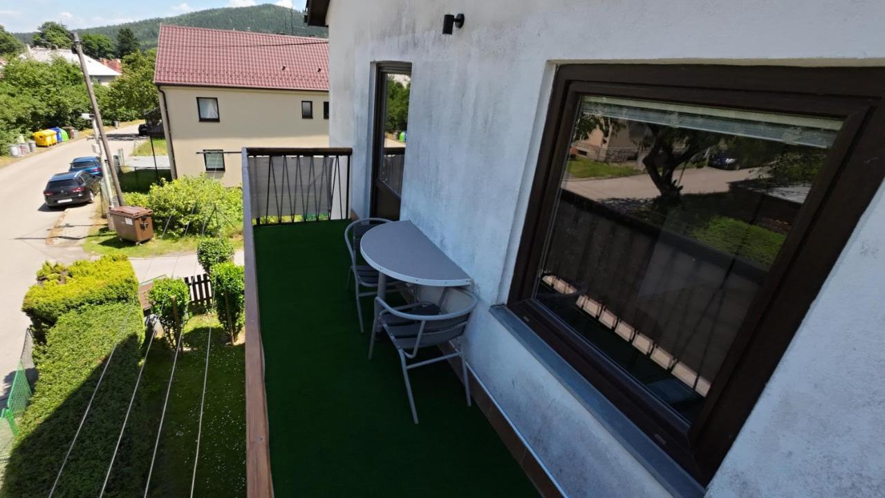 Apartman Andrea Loucovice Luaran gambar